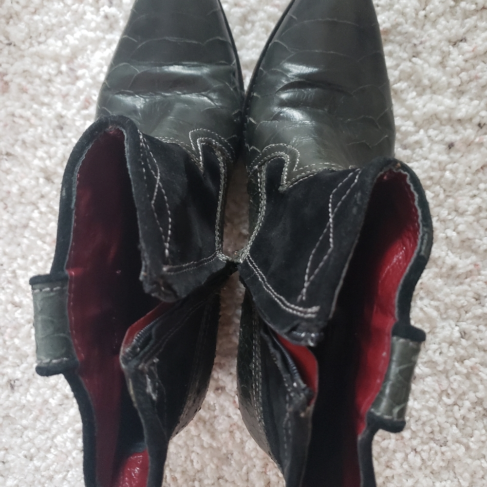 Womans Bootie 7 - image 3